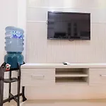 Minimalist 2Br Bassura Apartment Direct Access To Bassura City Mall By Travelio