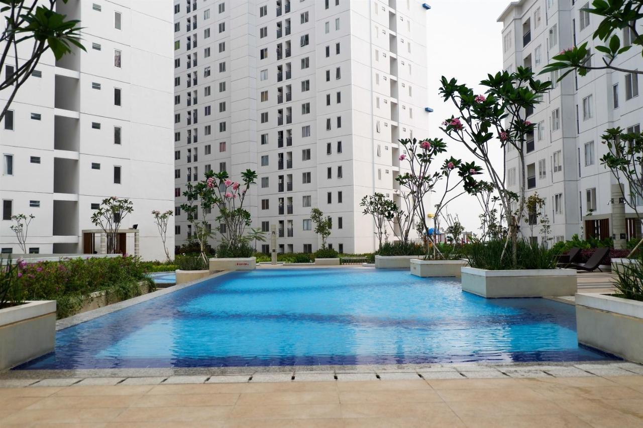 Minimalist 2br Bassura Direct Access To Bassura Mall By Travelio Apartment Jakarta