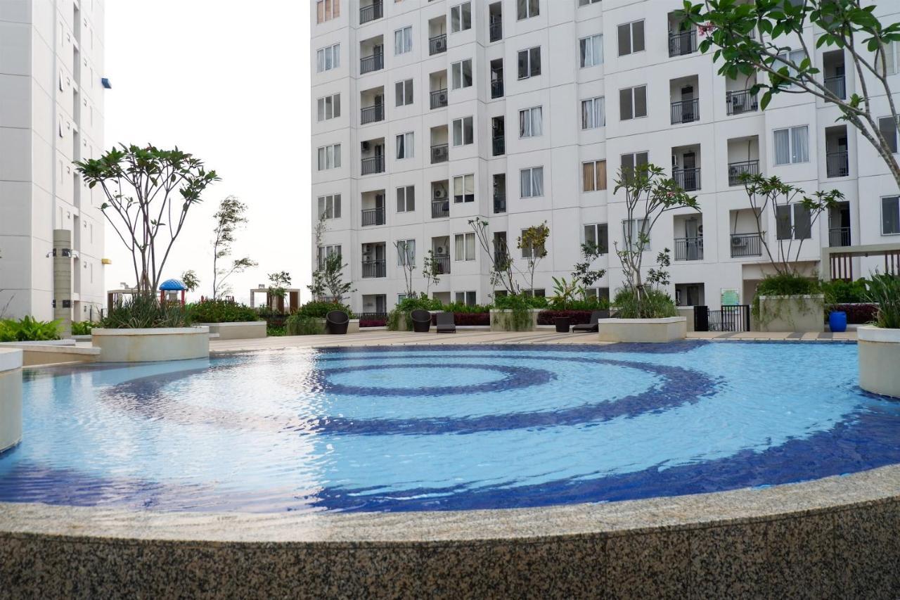 Minimalist 2br Bassura Direct Access To Bassura Mall By Travelio Apartment