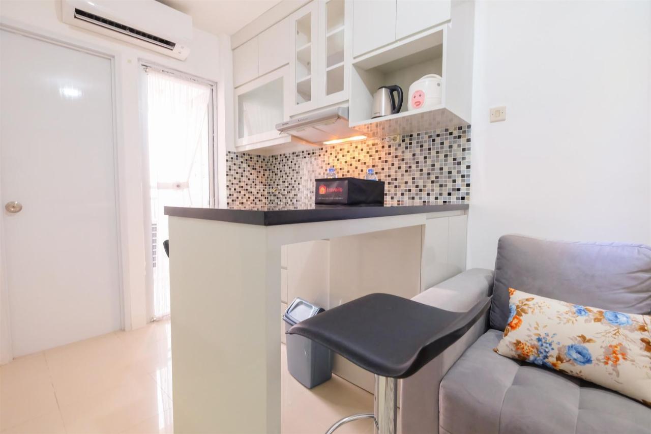 Apartment Minimalist 2br Bassura Direct Access To Bassura Mall By Travelio